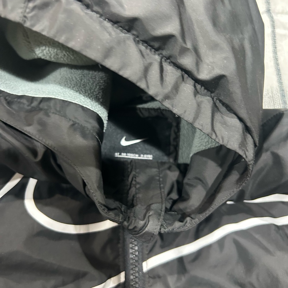 Nike Black and white Hooded coat - Picture 3 of 4